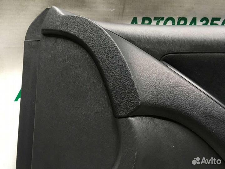 Обшивка двери передней правой для Toyota Yaris 2