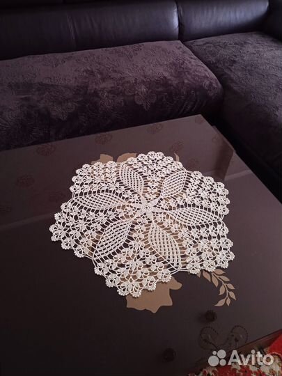 Салфетка вязаная 55 см (ручная работа)