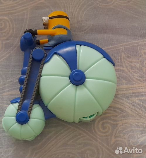 Игрушка миньон