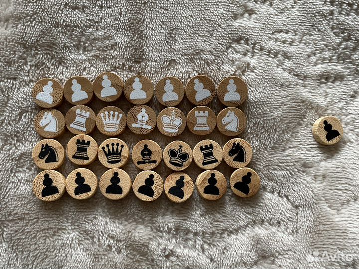 Фишки для настольных шахмат