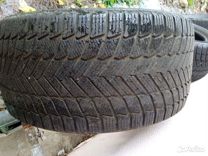 Michelin X-Ice Snow 275/45 R20 и 305/40 R20