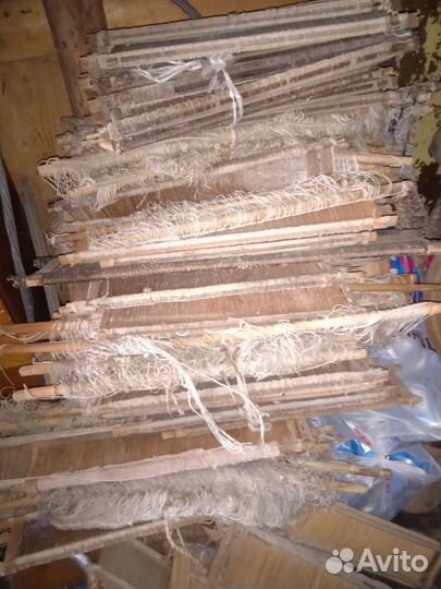 Запчасти от ткацкого станка древние