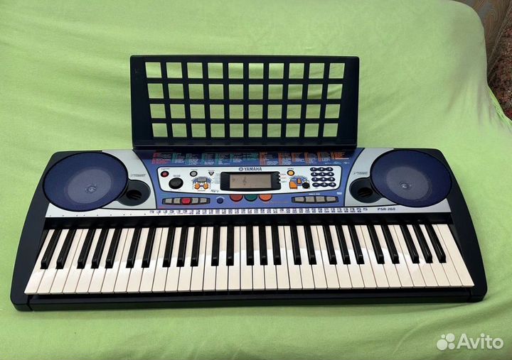 Синтезатор Yamaha psr 260 отличное состояние