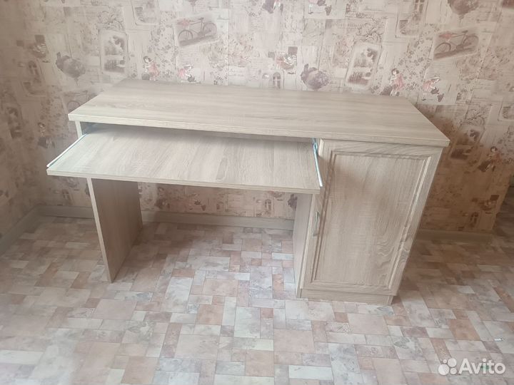 Письменный стол дуб сонома