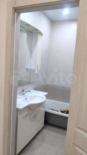 2-к. квартира, 63 м², 3/10 эт.