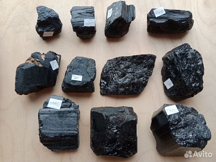 Черный турмалин шерл