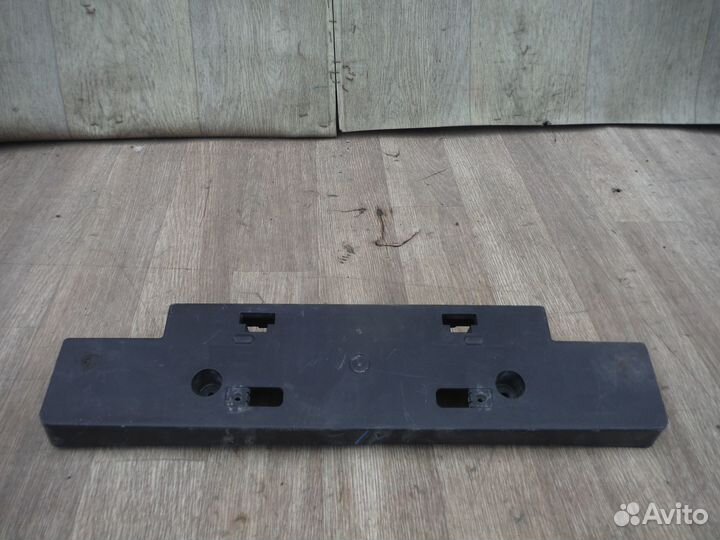 Подиум номерного знака Land Cruiser 200 2009