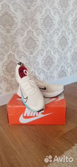 Кроссовки мужские nike