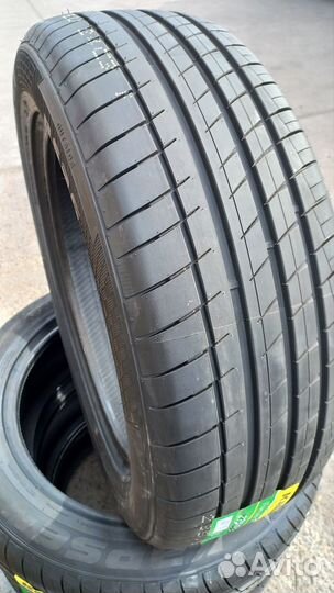 Kapsen RS26 235/55 R20 105W