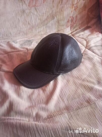 Бутсы и кожанная кепка