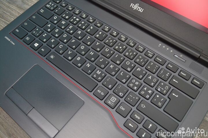 Fujitsu LifeBook U747