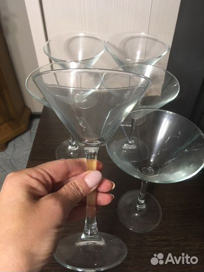 Бокалы, стопки, рюмки, стаканы