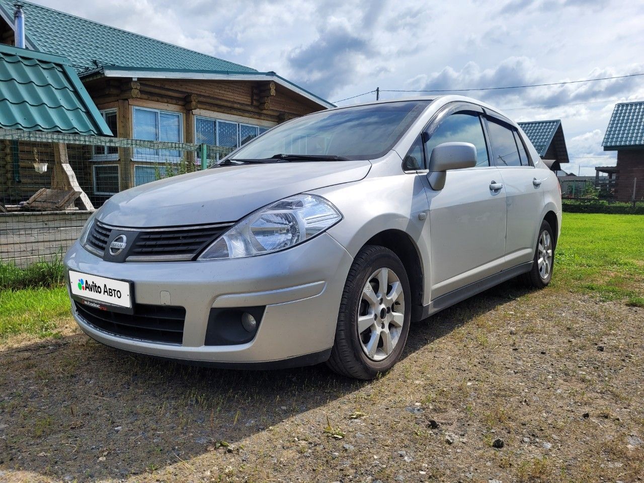 Nissan Tiida: фото владельца