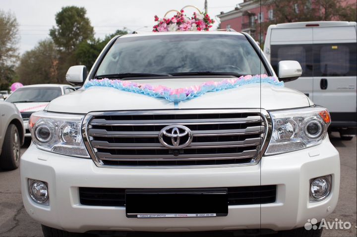 Свадебные кольца на машину