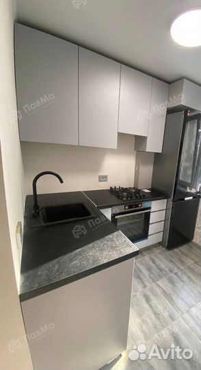 Кухонные гарнитуры на заказ в квартиру