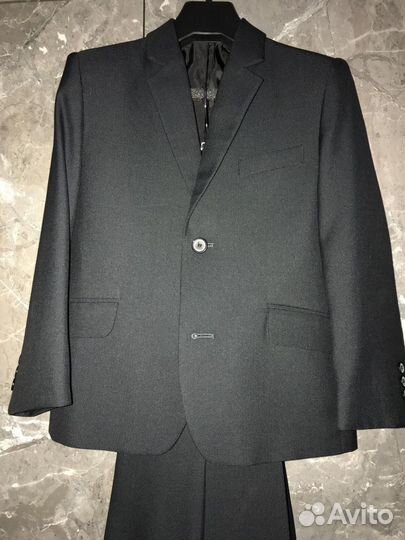 Школьный костюм