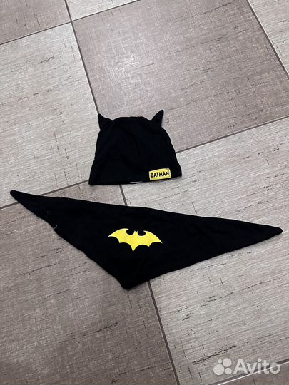 Комплект шапка и слюнявчик бэтмен