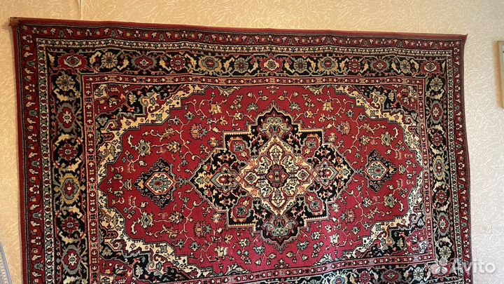 Ковер шерстяной