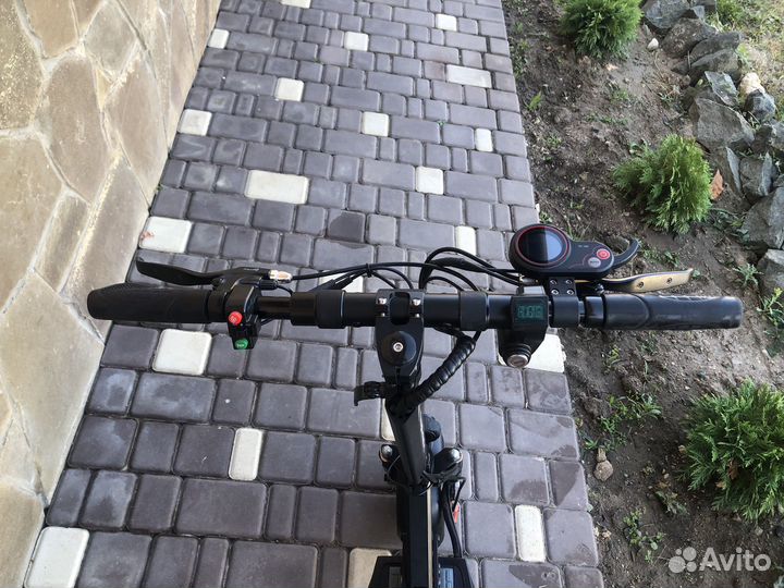 Продам электросамокат kugoo kirin m4 pro