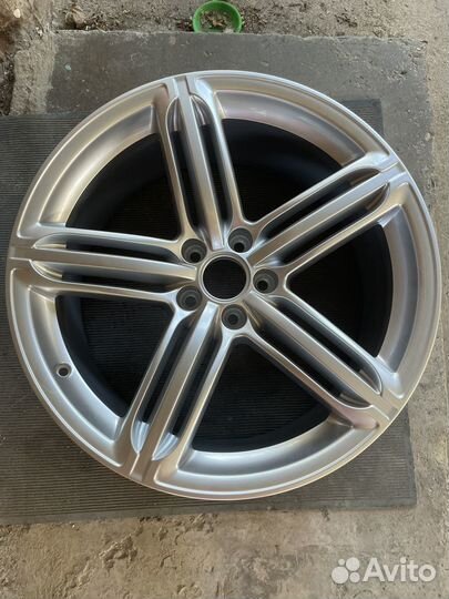 Диск Audi Q5 S-Line R20