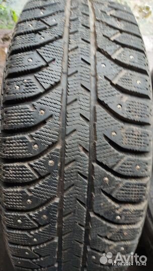 Bridgestone Ice Cruiser 7000 205/60 R16