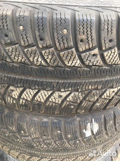 Gislaved Nord Frost 5 235/55 R17
