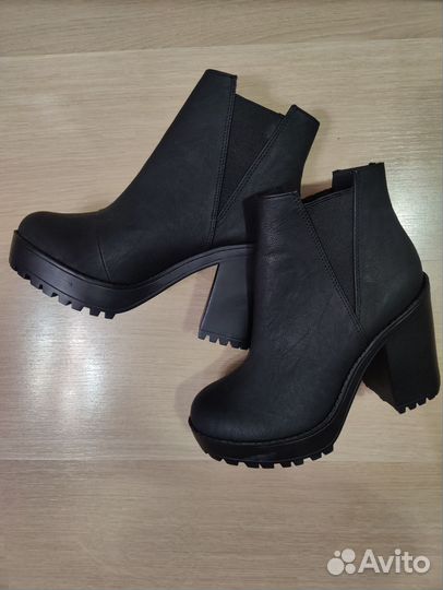 Ботильоны HM