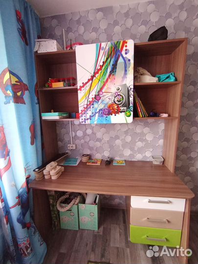 Детская стенка со столом