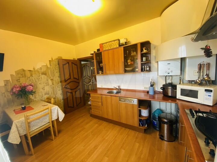 2-к. квартира, 62 м², 2/3 эт.