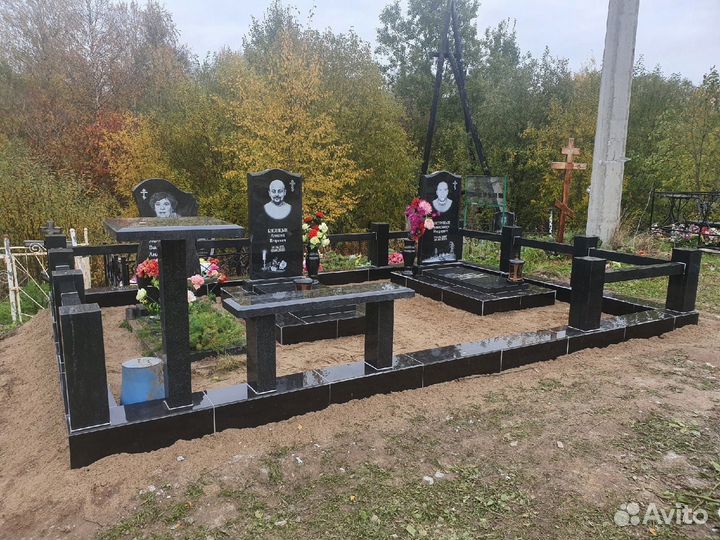 Оградки на кладбище