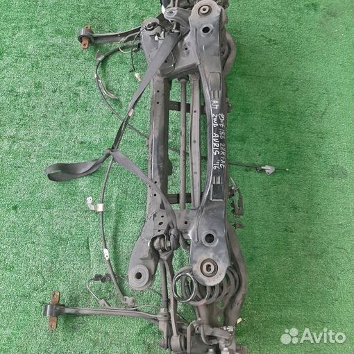 Балка toyota auris ZWE186 2ZR-FXE 2016