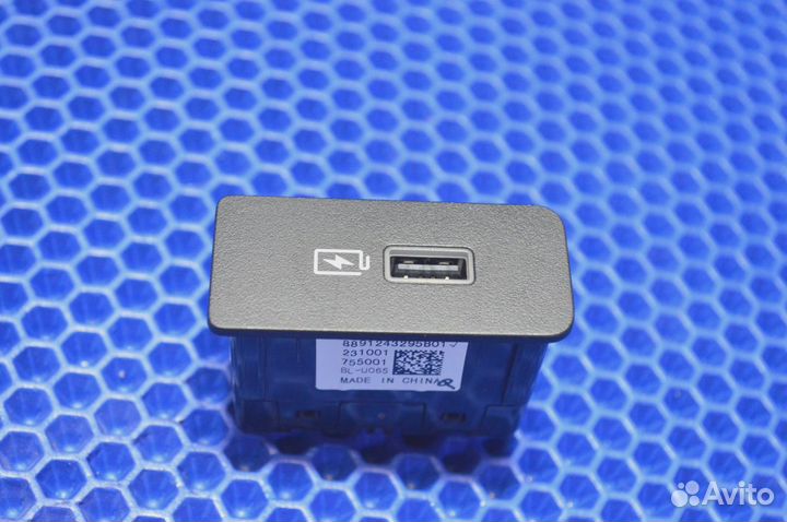 Блок USB адаптер Geely Emgrand SS11