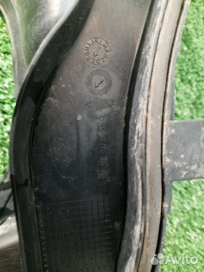 Водосток Ford Fiesta седан iqje 2015