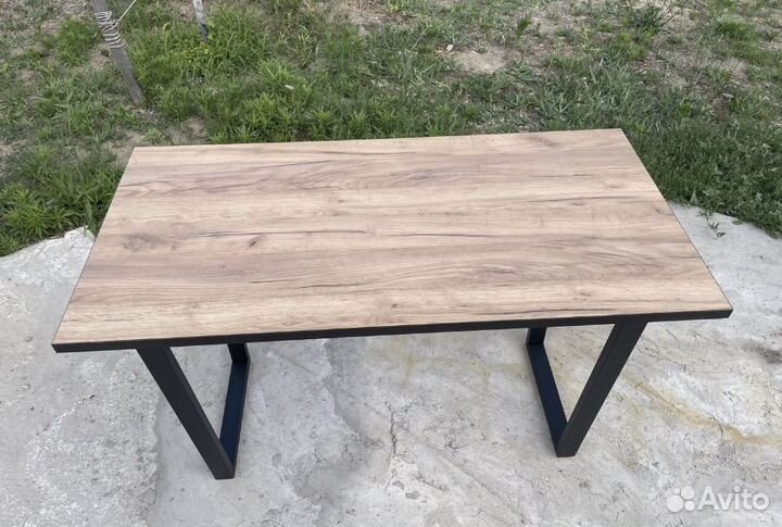 Письменный стол в стиле лофт