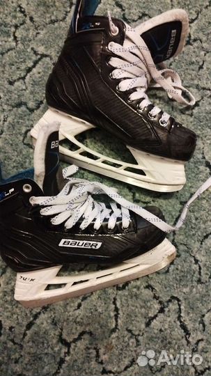 Коньки хоккейные