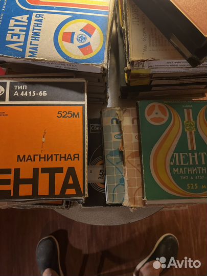 Магнитофонные катушки с записями