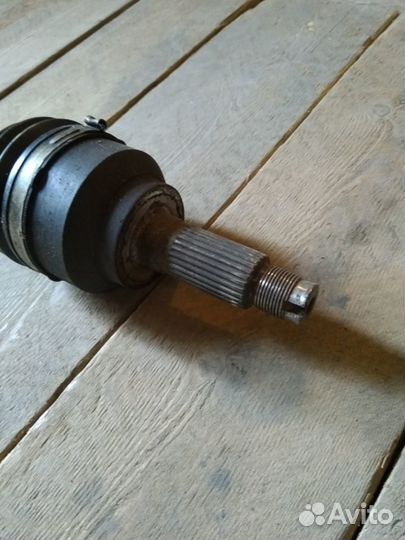 Продам привод Мазда 3