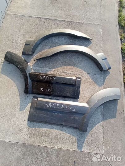 Kia Sorento 1 2002 - 2006 год накладка крыла