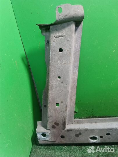 Подрамник передняя часть Renault Megane 2 (LM0C)