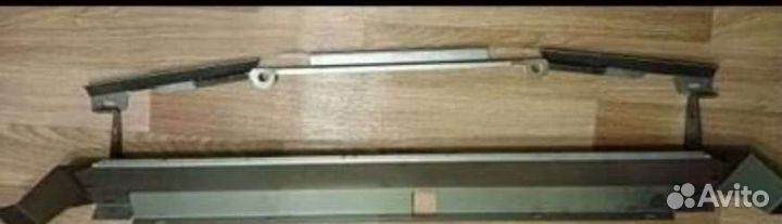 Усилитель заднего бампера тойота ленд крузер 100