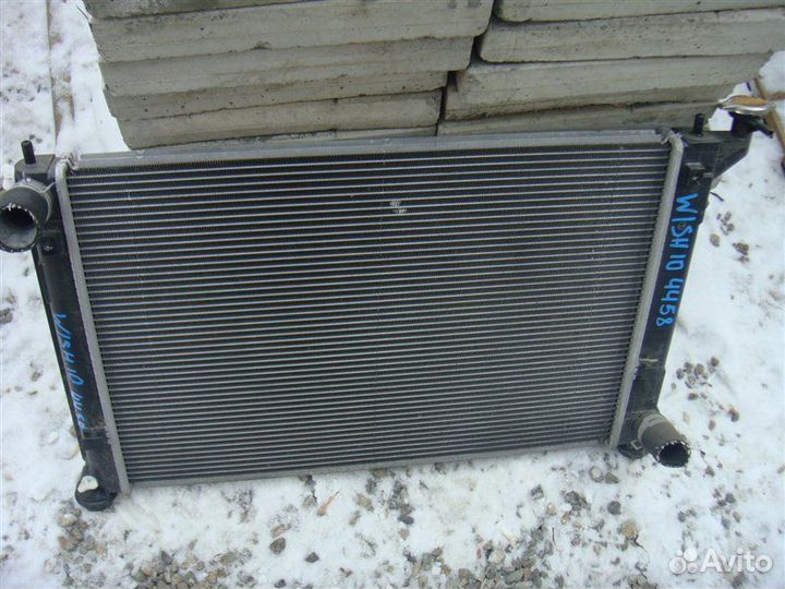 Радиатор Toyota Wish ZNE10 1ZZ 2002