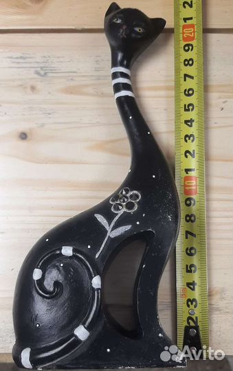 Статуэтка кошечка