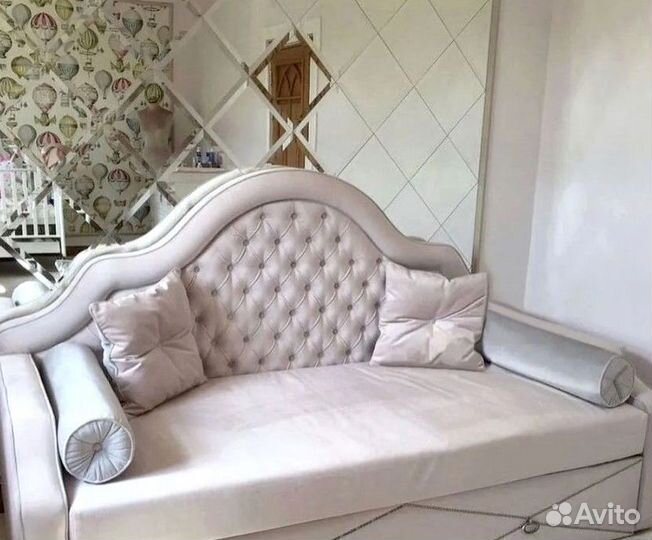 Кровать диван детская мягкая