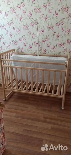 Детская кроватка