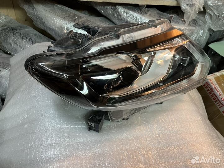 Фара правая Nissan X-Trail T32 LED