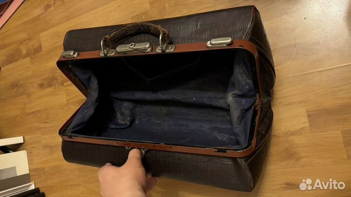 Винтажный саквояж