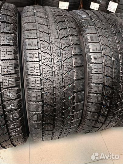 Toyo Observe GSi-5 225/65 R17 102S