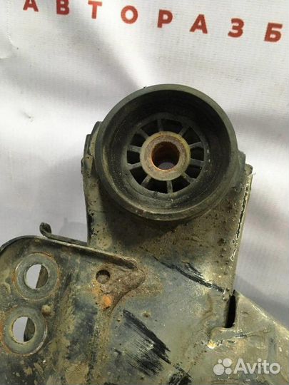 Подрамник передний Opel Astra J A14NET 2010