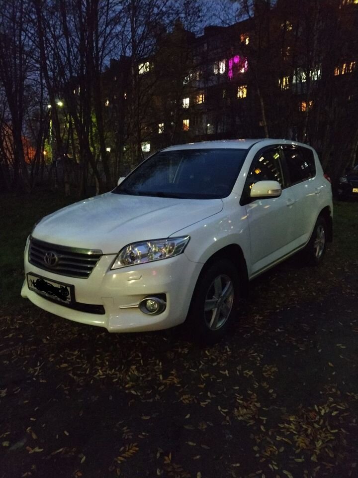 Toyota RAV4: фото владельца