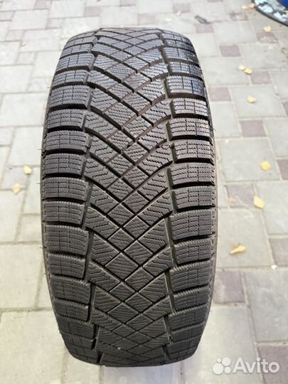 Pirelli Ice Zero FR 205/55 R16